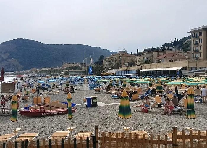 Piccolo Center 2* Finale Ligure