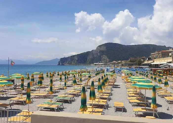 Piccolo Center 2* Finale Ligure