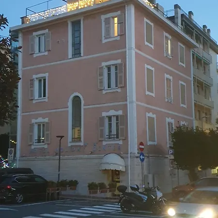 Piccolo Center Hotel 2*